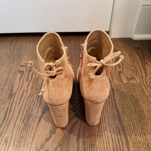 Stuart Weitzman bootie size 8.5 - Picture 3 of 5